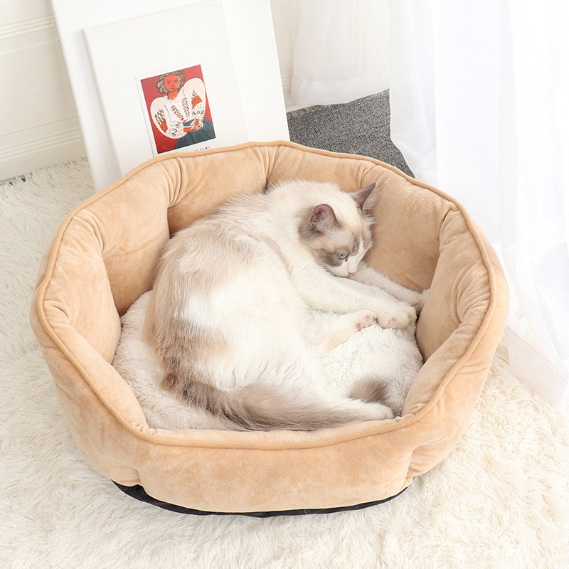 Shell-Shaped Cat Bed – Soft & Cozy Suede Plush Cushion