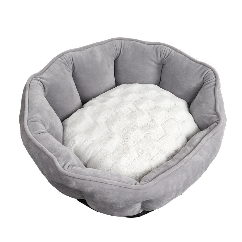 Shell-Shaped Cat Bed – Soft & Cozy Suede Plush Cushion