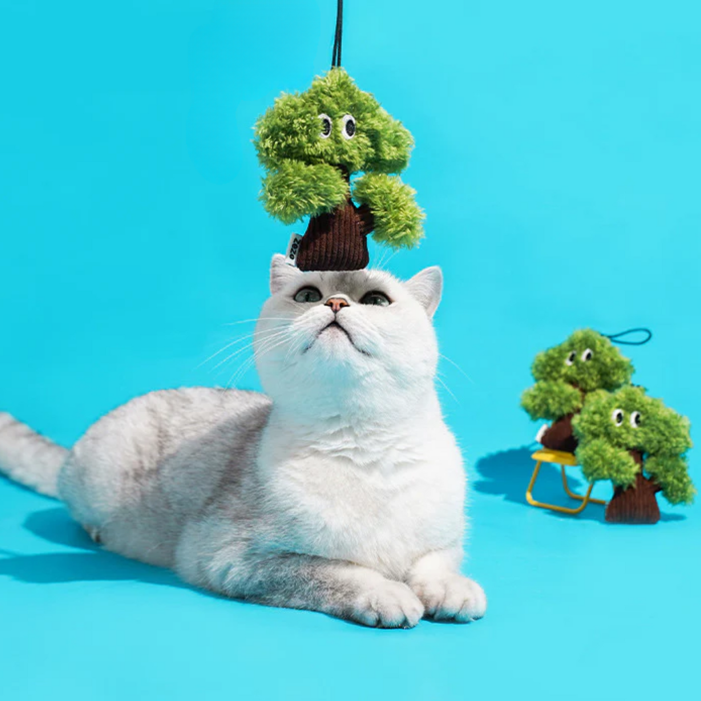 Catnip-Filled Pine Tree Cat Toy – Plush Toy for Cats