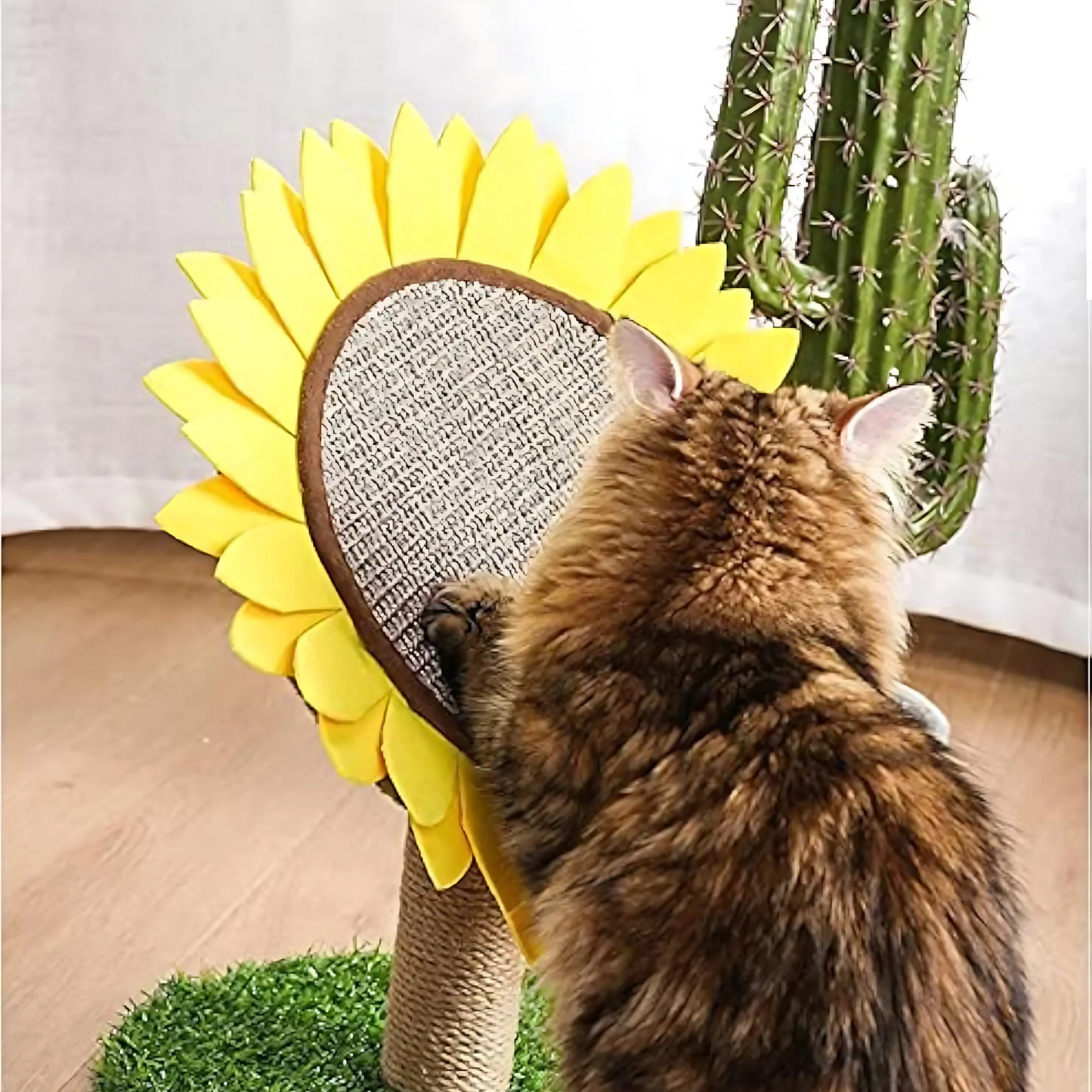 Sunflower Cat Scratching Post – Sisal Scratcher with Grass Base